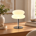 Luminária Cogumelo USB em ambiente elegante
